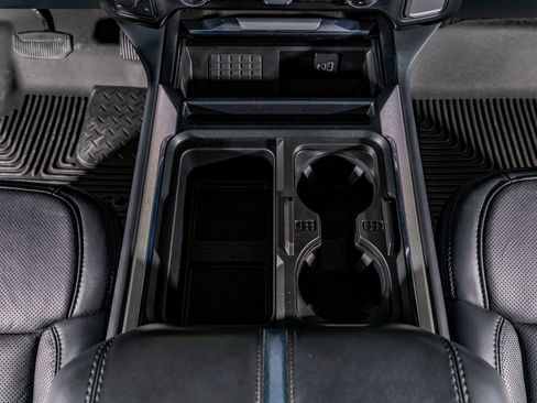 Used 2025 Ford F350 Platinum w/ FX4 Off-Road Package image 28