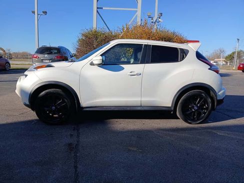 Used 2015 Nissan Juke SV w/ Cold Weather Package image 4