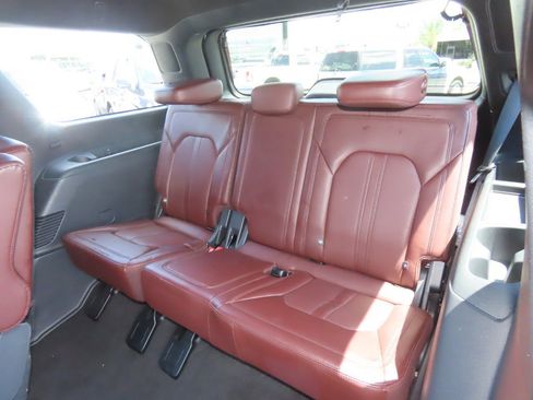 Used 2024 Ford Expedition Limited AWD/4WD image 21