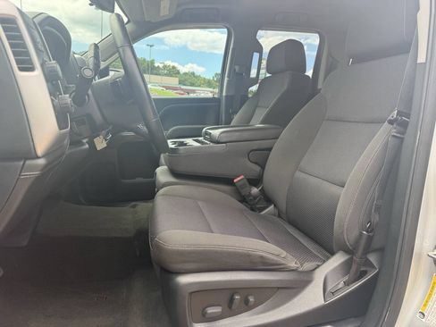 Used 2018 GMC Sierra 1500 SLE w/ SLE Value Package AWD/4WD image 9
