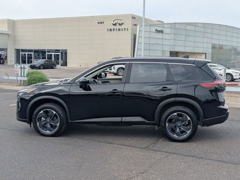 Certified 2025 Nissan Rogue SV image 3