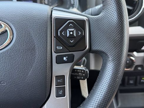 Used 2021 Toyota Tacoma SR5 AWD/4WD image 21