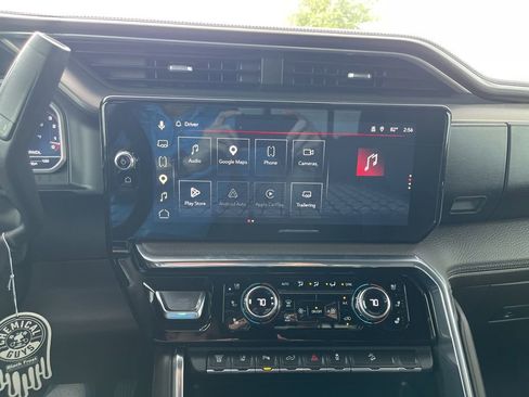 Used 2024 GMC Sierra 2500 Denali w/ Denali Reserve Package image 14