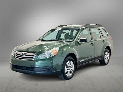 Used 2010 Subaru Outback 2.5i AWD/4WD image 1