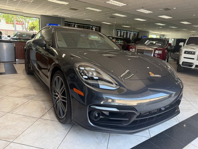 Used 2023 Porsche Panamera image 2