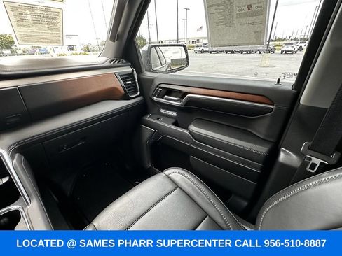 Used 2024 GMC Sierra 1500 Denali w/ Technology Package AWD/4WD image 16