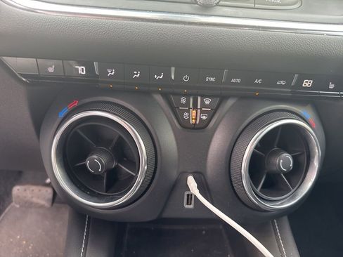 Used 2023 Chevrolet Blazer LT AWD/4WD image 10