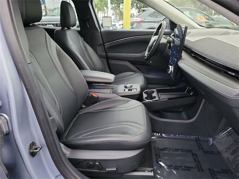 Used 2022 Ford Mustang Mach-E Premium image 18