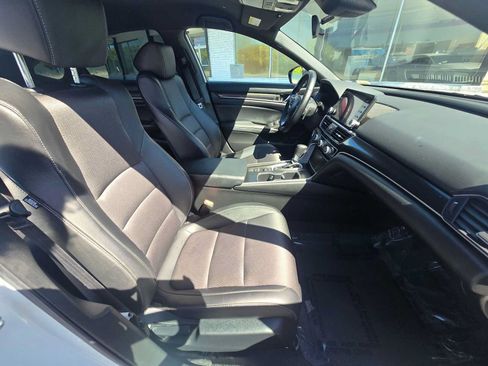 Used 2021 Honda Accord Sport image 10