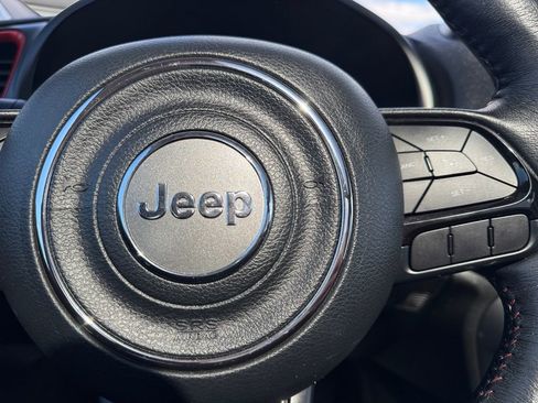 Used 2022 Jeep Renegade Latitude w/ Sun/Sound Group image 26