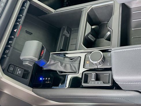 Used 2026 Toyota Tundra Limited image 17