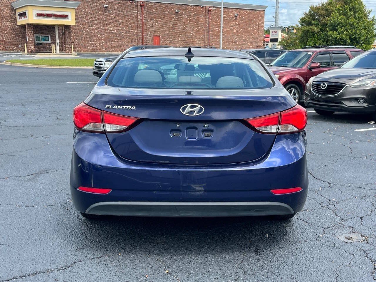 Used 2014 Hyundai Elantra SE FWD image 6