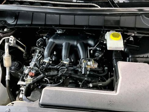 Used 2025 Nissan Pathfinder Platinum FWD image 33