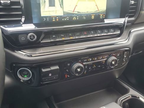 Certified 2025 Chevrolet Silverado 1500 ZR2 w/ Technology Package image 35