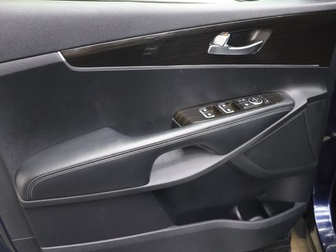 Used 2020 Kia Sorento S FWD image 16