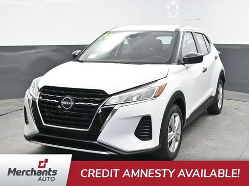 Used 2024 Nissan Kicks S FWD image 2