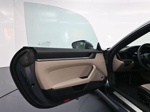 Used 2025 Porsche 911 Carrera image 14