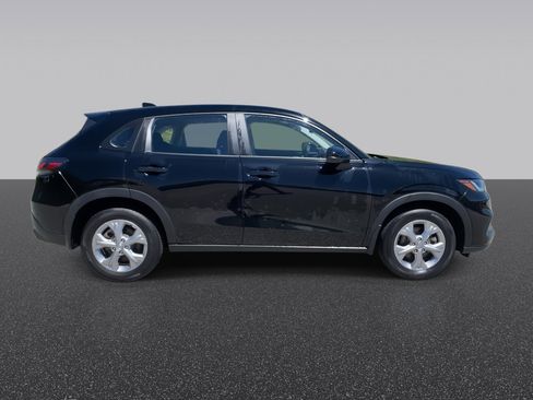 Used 2023 Honda HR-V LX image 10