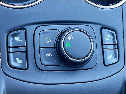 Used 2024 GMC Terrain SLT image 20