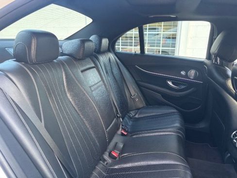 Used 2018 Mercedes-Benz E 300 E300 Luxury 4MATIC Sedan image 46