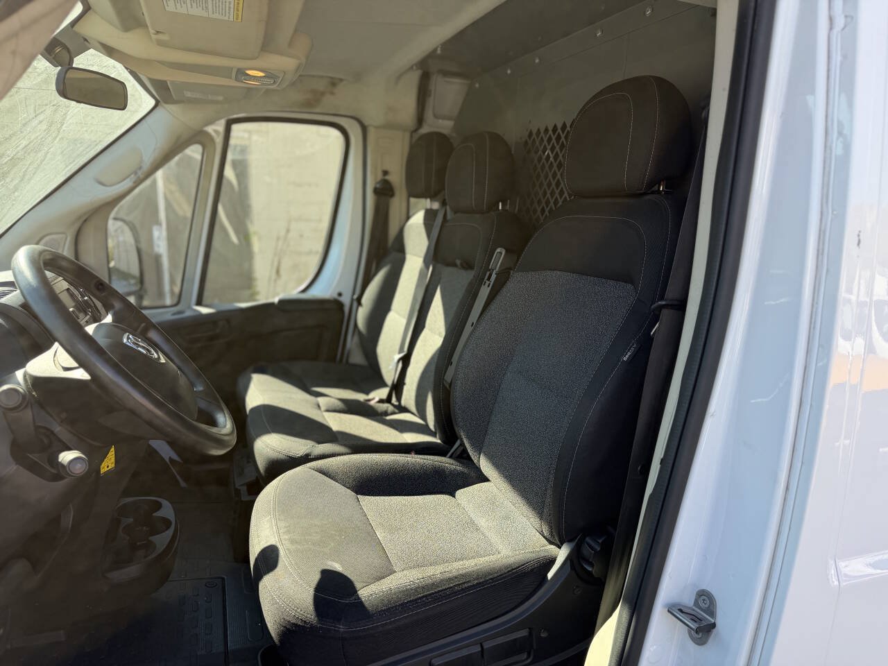 Used 2021 RAM ProMaster 2500 w/ Convenience Group FWD image 22