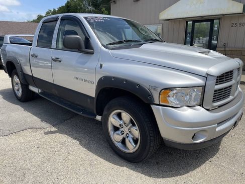 Used 2005 Dodge Ram 1500 Truck SLT w/ Daytona Edition Group AWD/4WD image 2