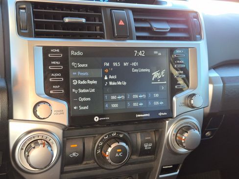Used 2023 Toyota 4Runner SR5 AWD/4WD image 24