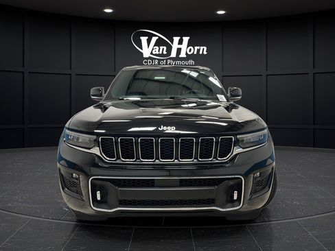 Used 2025 Jeep Grand Cherokee Overland AWD/4WD image 2