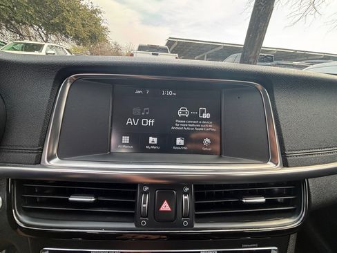 Used 2018 Kia Optima EX image 11