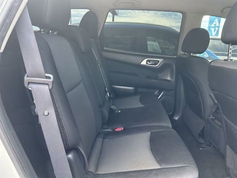 Used 2017 Nissan Pathfinder S image 38