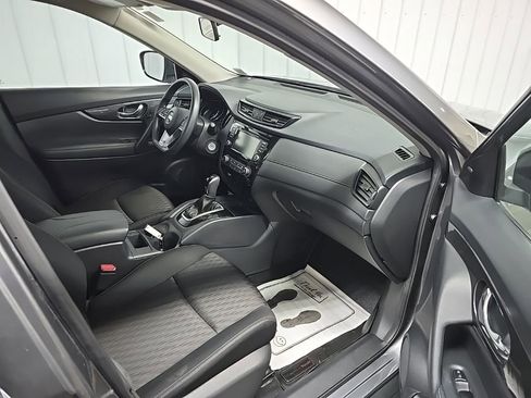 Used 2018 Nissan Rogue S AWD/4WD image 15