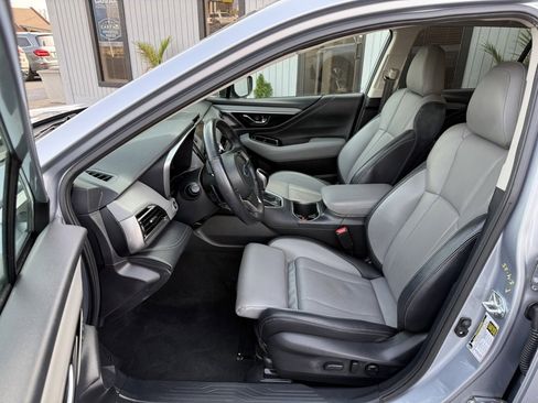 Used 2022 Subaru Outback Limited image 7
