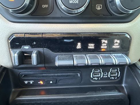 Used 2019 RAM 1500 Laramie image 26