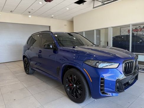 Used 2025 BMW X5 M60i w/ Executive Package image 3