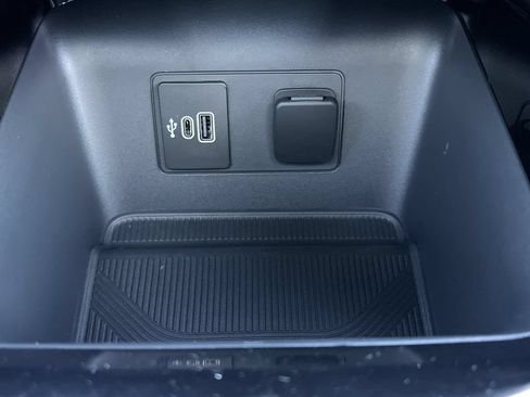 New 2026 Ford Explorer Platinum RWD image 7