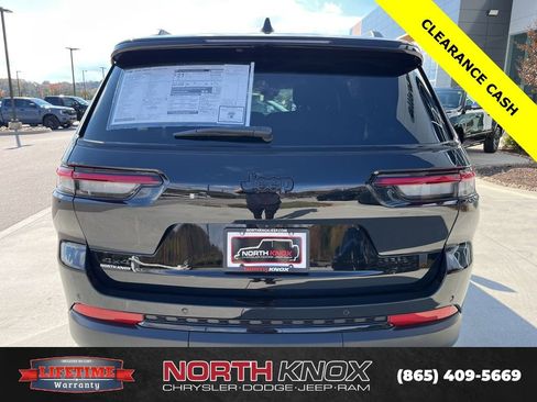 New 2025 Jeep Grand Cherokee L Altitude image 21