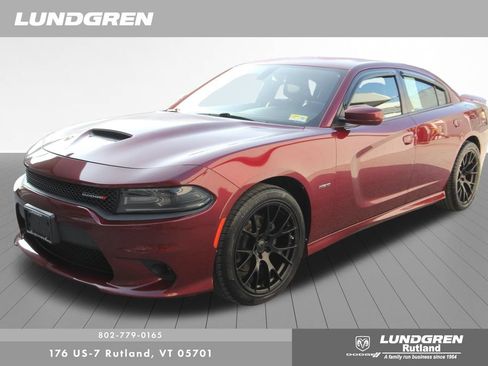 Used 2019 Dodge Charger R/T w/ Plus Group RWD image 2