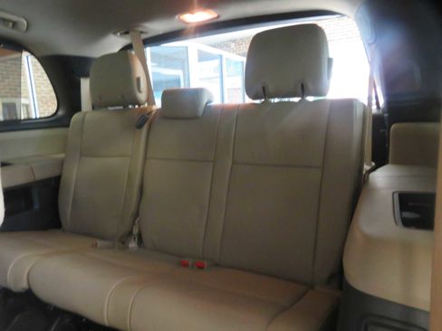 Used 2018 Toyota Sequoia Limited w/ Safety & Convenience Package AWD/4WD image 21