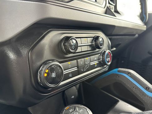 Used 2021 Ford Bronco Black Diamond image 14