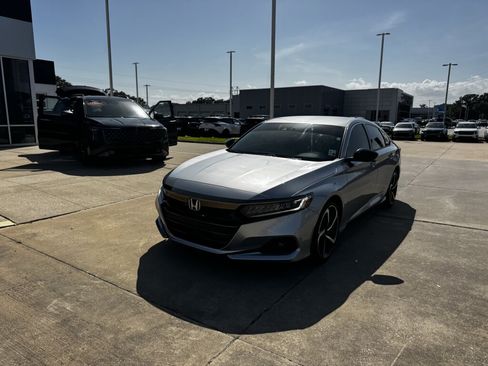 Used 2021 Honda Accord Sport image 5