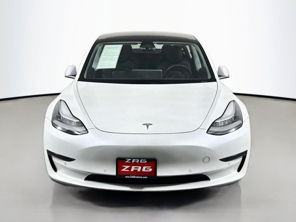 Used 2020 Tesla Model 3 Standard Range Plus RWD image 8