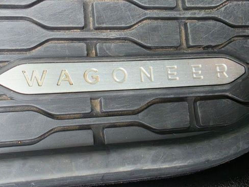 Used 2024 Jeep Wagoneer Series II w/ Convenience Group I AWD/4WD image 15