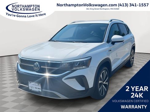 Certified 2022 Volkswagen Taos SE FWD image 1