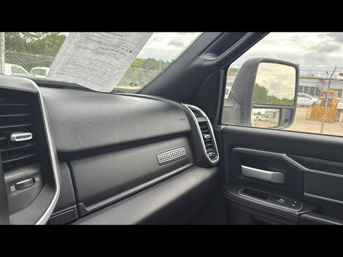 Used 2024 RAM 2500 Big Horn image 17