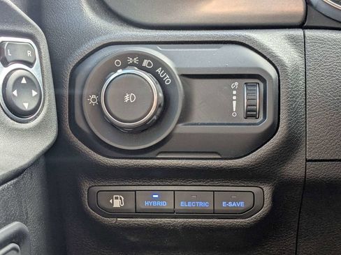 Used 2023 Jeep Wrangler Unlimited Rubicon 4xe AWD/4WD image 17