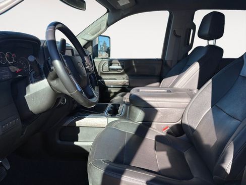 Used 2022 Chevrolet Silverado 3500 LTZ w/ LTZ Plus Package image 9