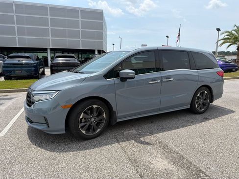 Used 2023 Honda Odyssey Elite image 6