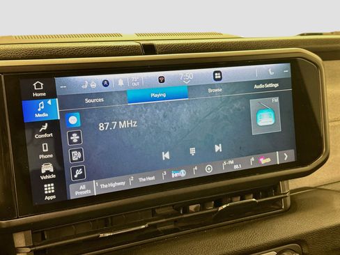 Used 2024 Jeep Wrangler Unlimited w/ Dual Top Group AWD/4WD image 21