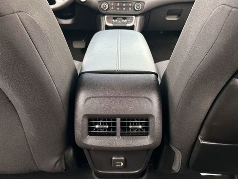 Used 2024 GMC Terrain SLE FWD image 21