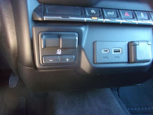Used 2020 GMC Sierra 1500 Elevation w/ Elevation Value Package AWD/4WD image 20